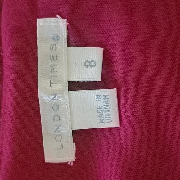 London Times, Size 8, Wine Colored (Burgundy-ish) Sleeveless Layered Dress, EUC. - Picture 5 of 8